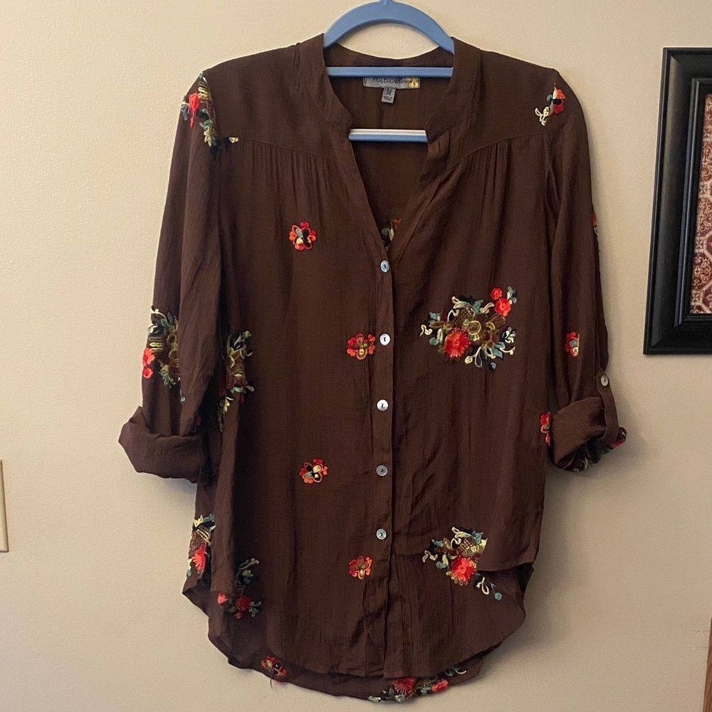 Figueroa & Flower Brown Floral Embroidered Women's Top